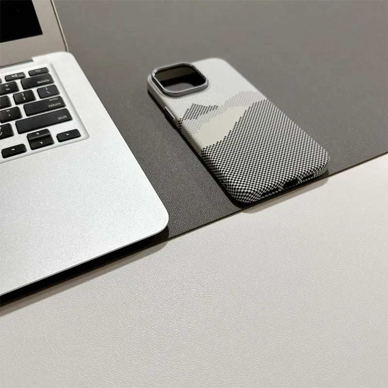 Kevlar Textured Phone Case: MagSafe Compatible