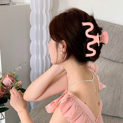 Oversized Wave Hair Clip Claw